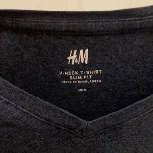 H&M Black Short Sleeve Tee Duo V-Neck Men’s Medium
